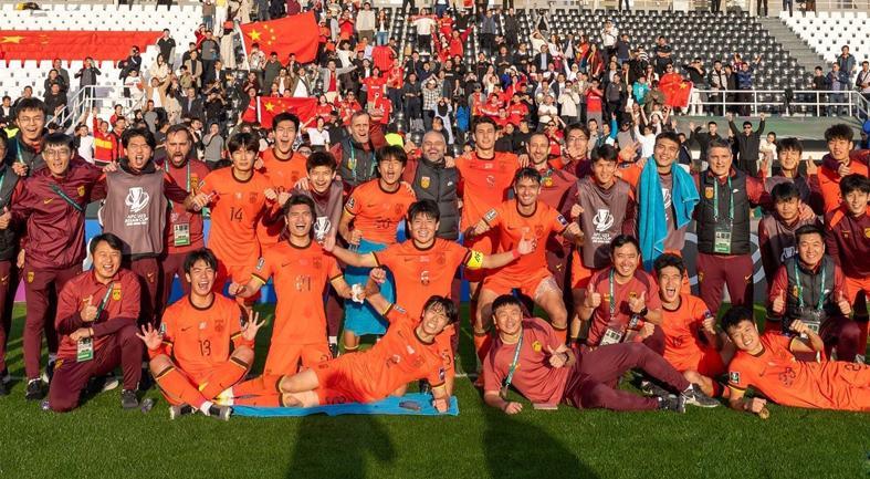 世界杯官方app下载中心-杨希停赛+吾米有伤 队长复出！徐彬+李昊信心爆棚 泰国主帅嘴挺硬